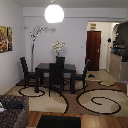 Hello Apartment Skopje Exteriör bild