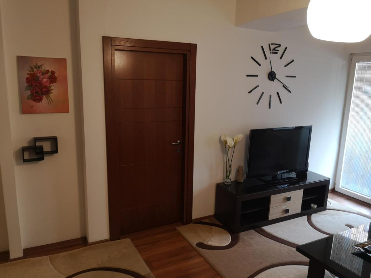 Hello Apartment Skopje Exteriör bild