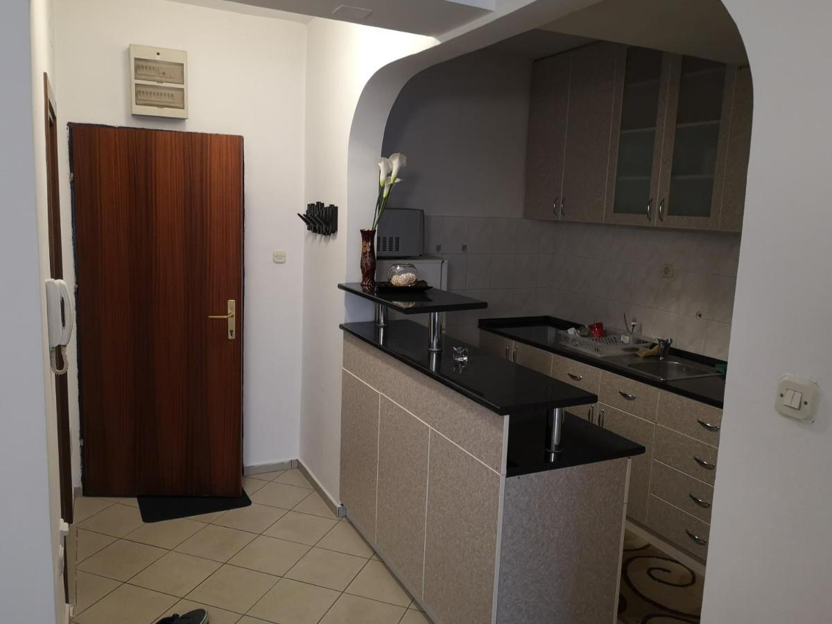 Hello Apartment Skopje Exteriör bild